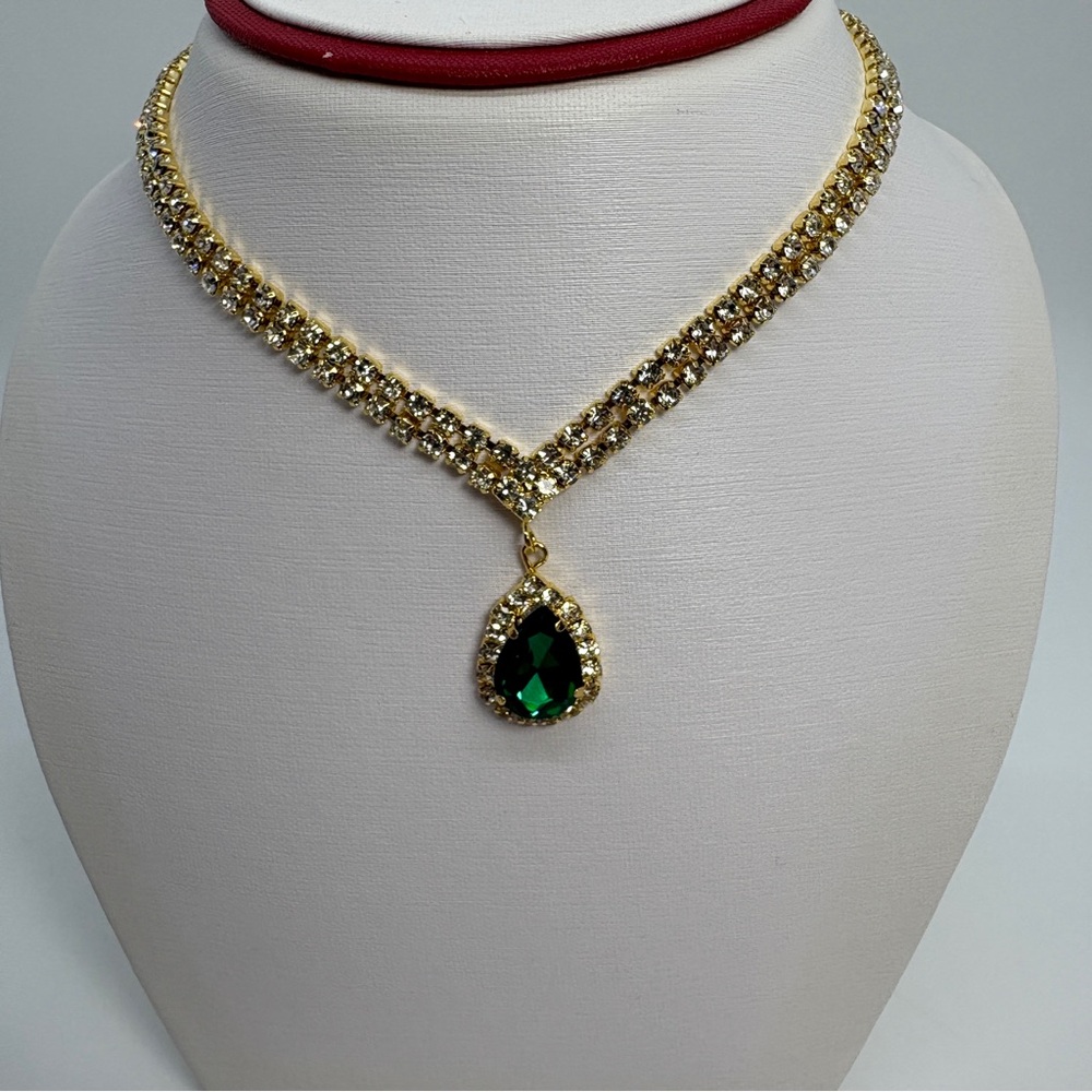 Green And Gold Crystal Rhinestone Teardrop Lariat Necklace And Earrings